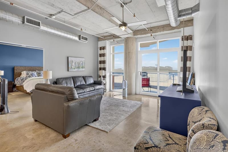 1001 Belleview Street # 703, Dallas TX 75215 - Photo 17