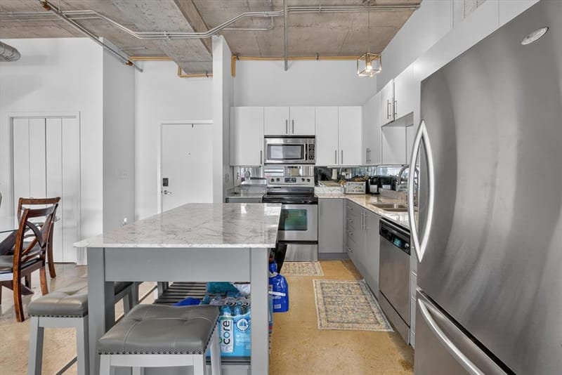 1001 Belleview Street # 703, Dallas TX 75215 - Photo 14