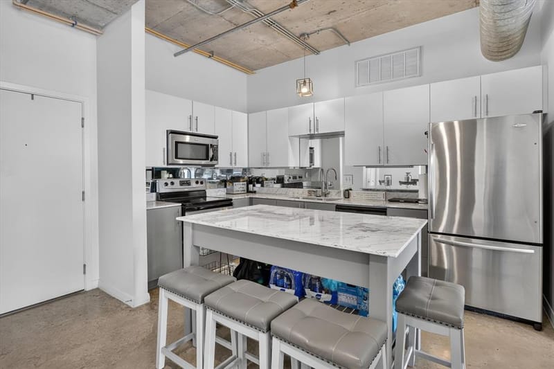 1001 Belleview Street # 703, Dallas TX 75215 - Photo 11