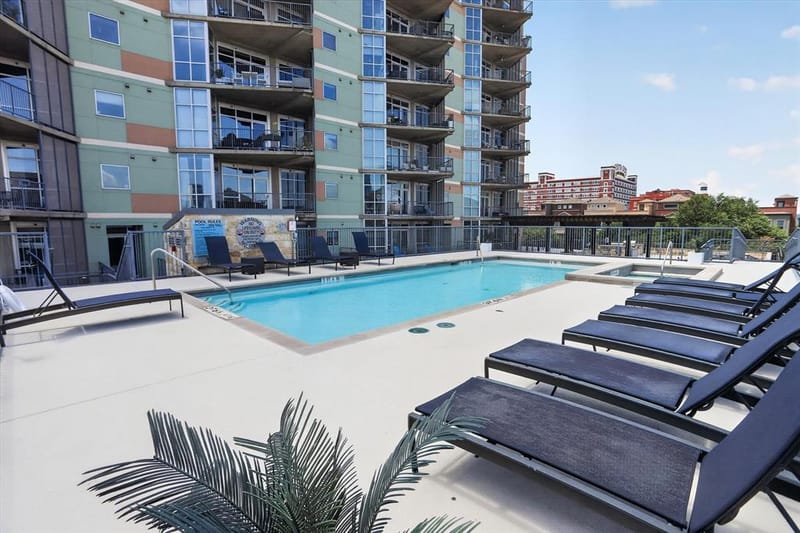 1001 Belleview Street # 703, Dallas TX 75215 - Photo 31