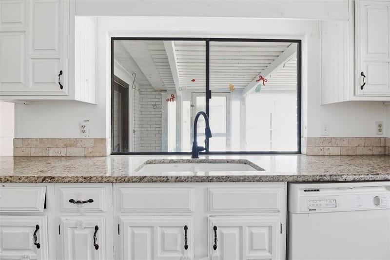 2604 Woodside Drive, Arlington TX 76016 - Photo 7
