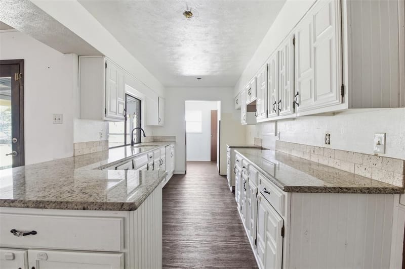 2604 Woodside Drive, Arlington TX 76016 - Photo 5
