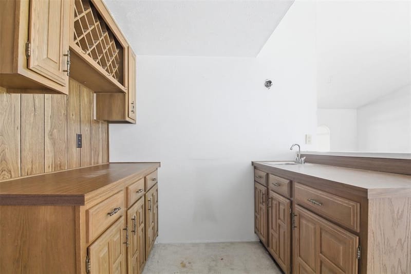 2604 Woodside Drive, Arlington TX 76016 - Photo 4
