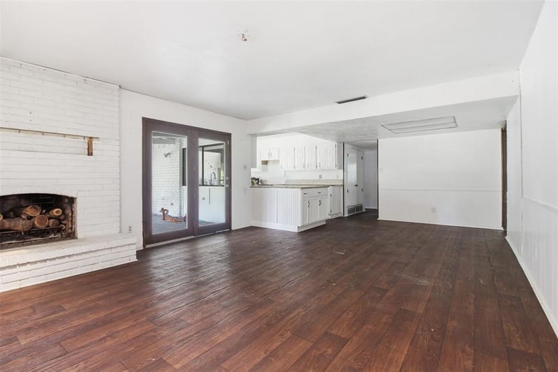 2604 Woodside Drive, Arlington TX 76016 - Photo 8