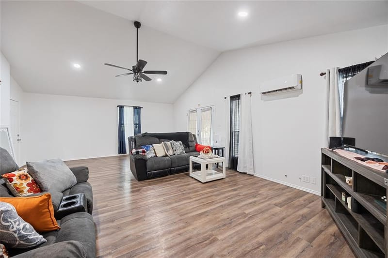 136 Private Road 7708, Emory TX 75440 - Photo 5