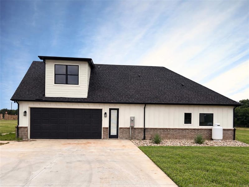 121 Cartwright Road, Weatherford TX 76087 - Photo 2