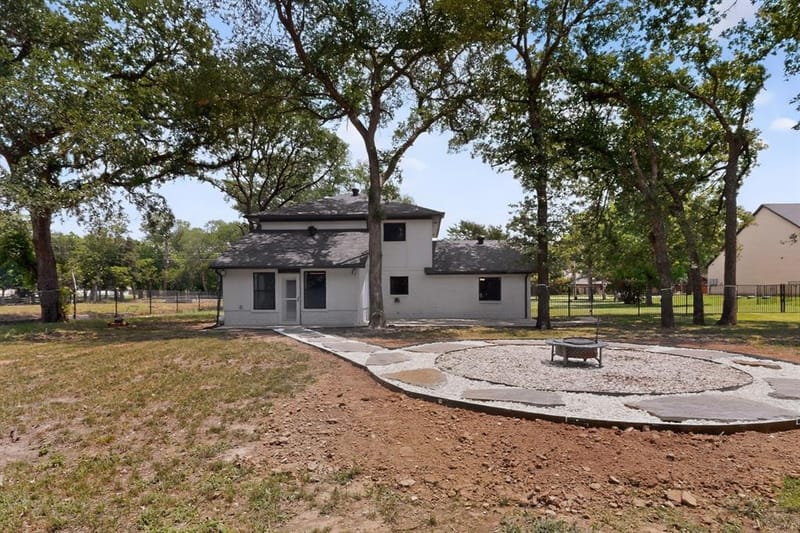 150 S Woodland Trail, Double Oak TX 75077 - Photo 35