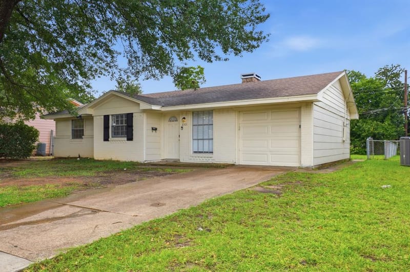 2301 Narobi Place, Mesquite TX 75149 - Photo 2