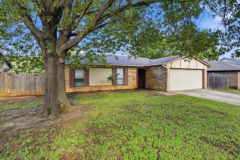 5717 Cedar Ridge Drive, Arlington TX 76017 - Photo 2