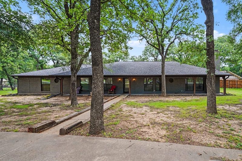1908 Thousand Oaks Drive, Burleson TX 76028 - Photo 2