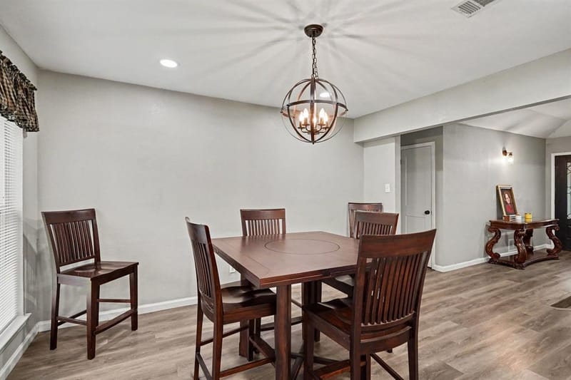1908 Thousand Oaks Drive, Burleson TX 76028 - Photo 7
