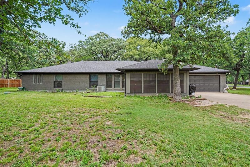 1908 Thousand Oaks Drive, Burleson TX 76028 - Photo 29