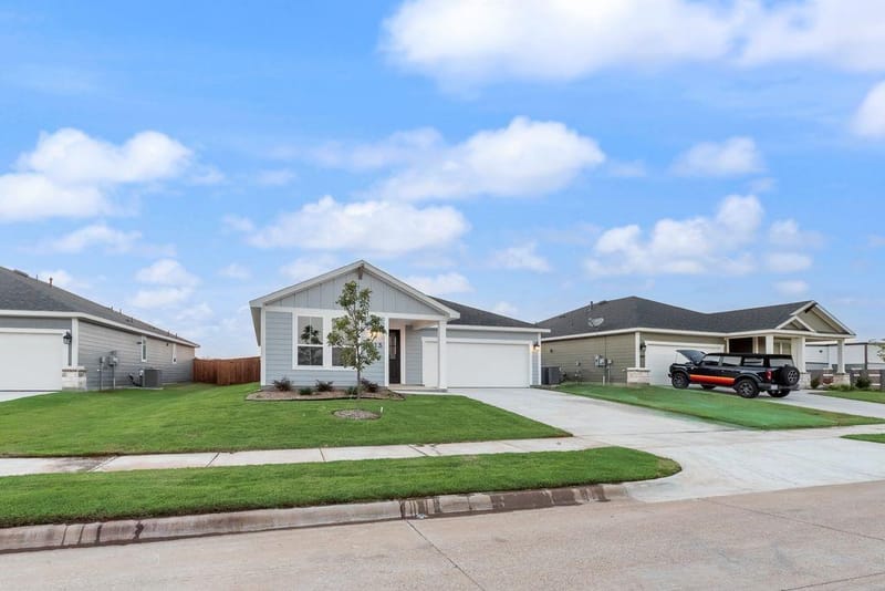 1013 Canoe Way, Crowley TX 76036 - Photo 32