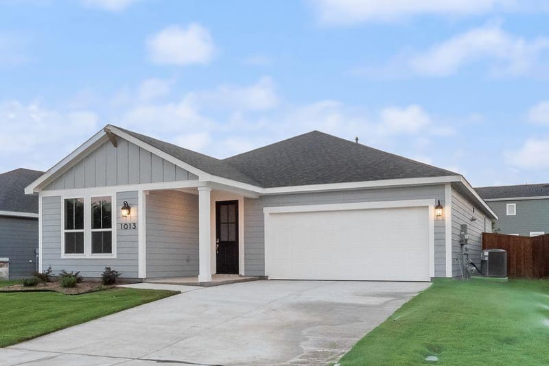 1013 Canoe Way, Crowley TX 76036