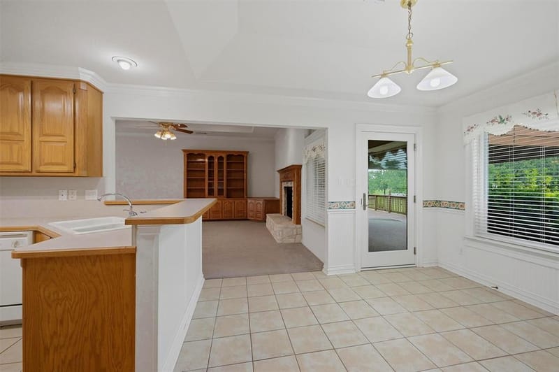 1005 Catalina Drive, Bells TX 75414 - Photo 10