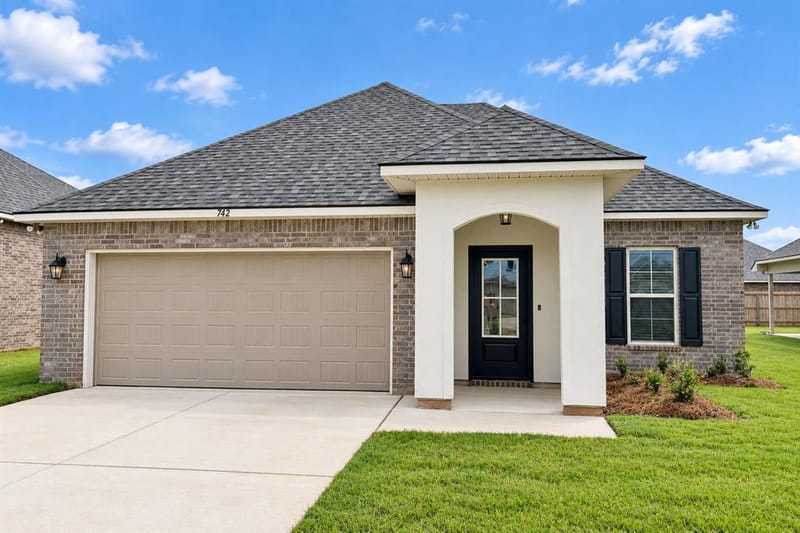 742 Crewe Lane, Bossier City LA 71111