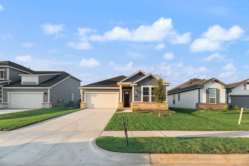 513 Marcus Lane, Crowley TX 76036 - Photo 35