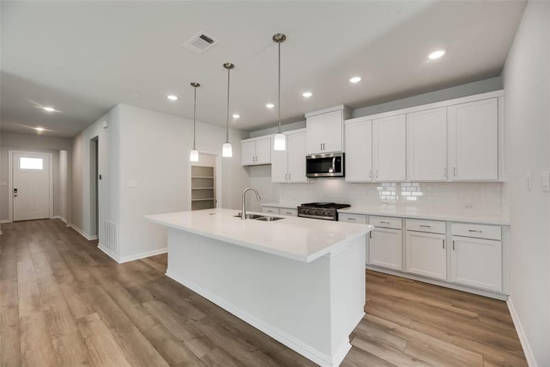 513 Marcus Lane, Crowley TX 76036 - Photo 4