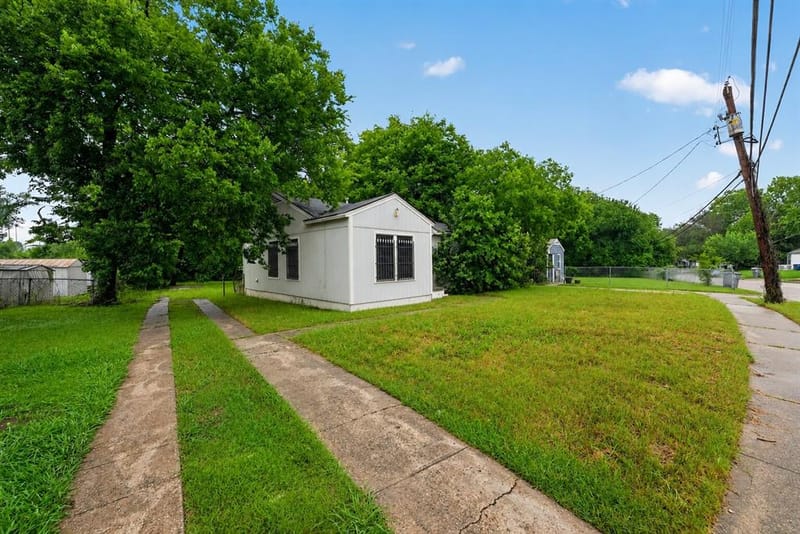 3102 Kellogg Avenue, Dallas TX 75216 - Photo 3
