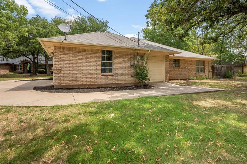 3906 Cimmaron Trail, Granbury TX 76049 - Photo 29