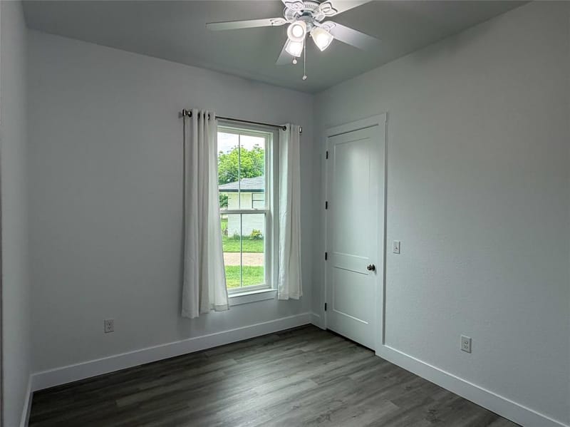 4200 Williams Road, Bellmead TX 76705 - Photo 12