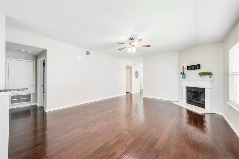 4521 Lakeside Hollow Street, Fort Worth TX 76262 - Photo 7