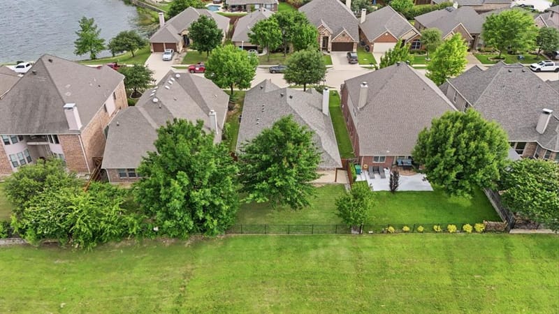 4521 Lakeside Hollow Street, Fort Worth TX 76262 - Photo 32