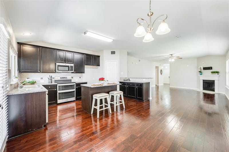 4521 Lakeside Hollow Street, Fort Worth TX 76262