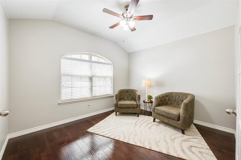 4521 Lakeside Hollow Street, Fort Worth TX 76262 - Photo 4
