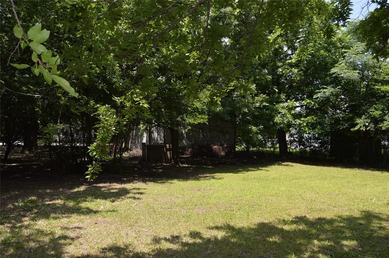 3915 Wellington Street, Greenville TX 75401 - Photo 6