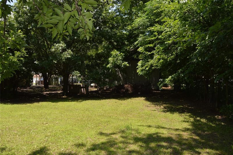 3915 Wellington Street, Greenville TX 75401 - Photo 5