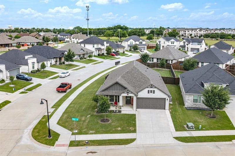 305 Ember Circle, Waxahachie TX 75165 - Photo 40