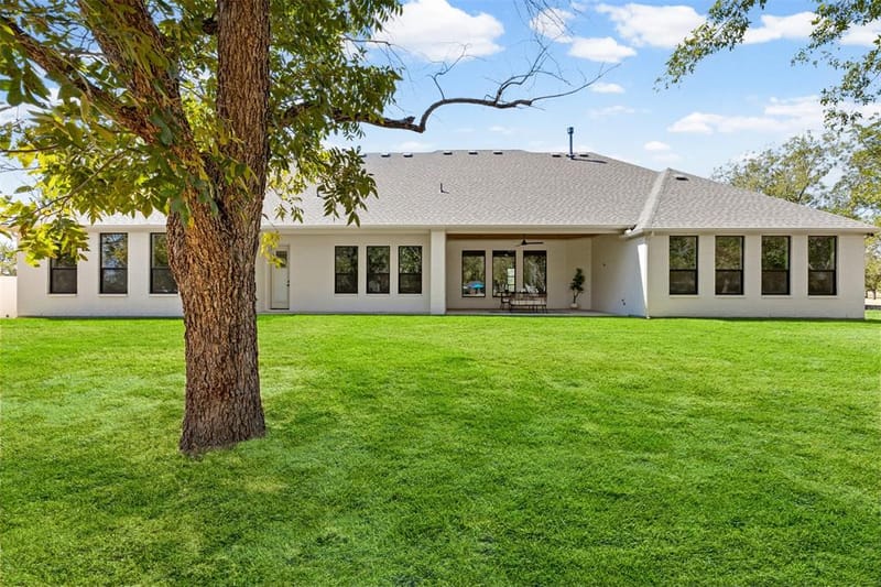 1130 E Landings N, Granbury TX 76049 - Photo 40