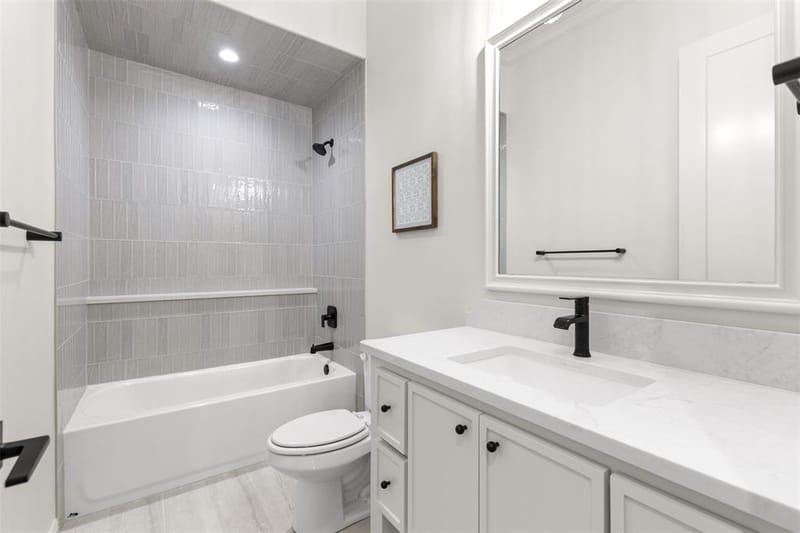 1130 E Landings N, Granbury TX 76049 - Photo 31