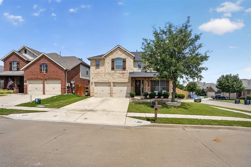 5900 Paddlefish Drive, Fort Worth TX 76179