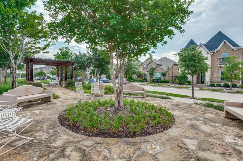 1328 Viridian Park Lane, Arlington TX 76005 - Photo 3
