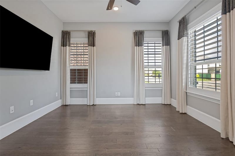 1328 Viridian Park Lane, Arlington TX 76005 - Photo 4
