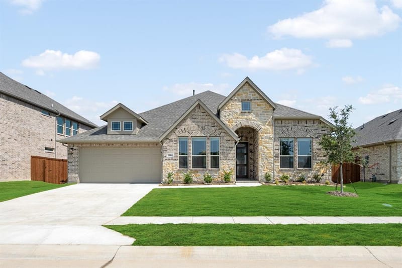 1004 Goldenrod Drive, Justin TX 76247