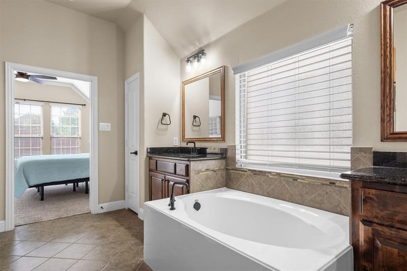 604 Satinwood Lane, Euless TX 76039 - Photo 28