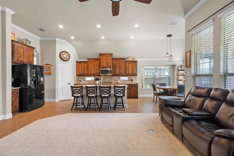 604 Satinwood Lane, Euless TX 76039 - Photo 11