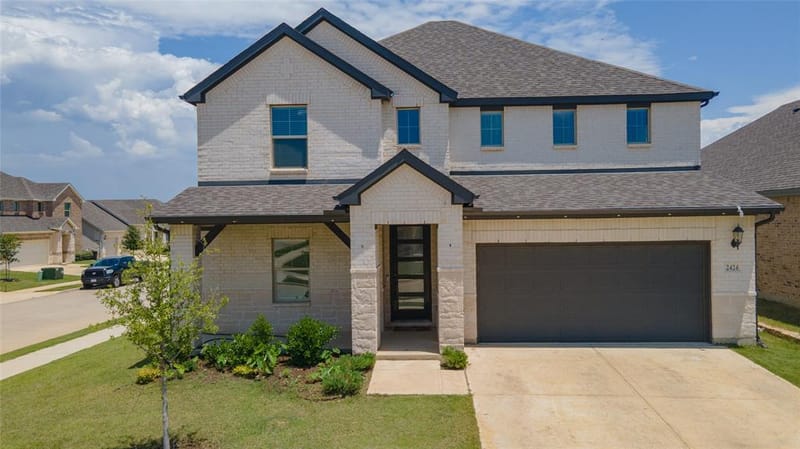 2424 Yosemite Way, Corinth TX 76210 - Photo 2