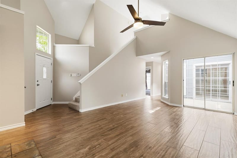 2927 S Bend Drive, Dallas TX 75229 - Photo 2