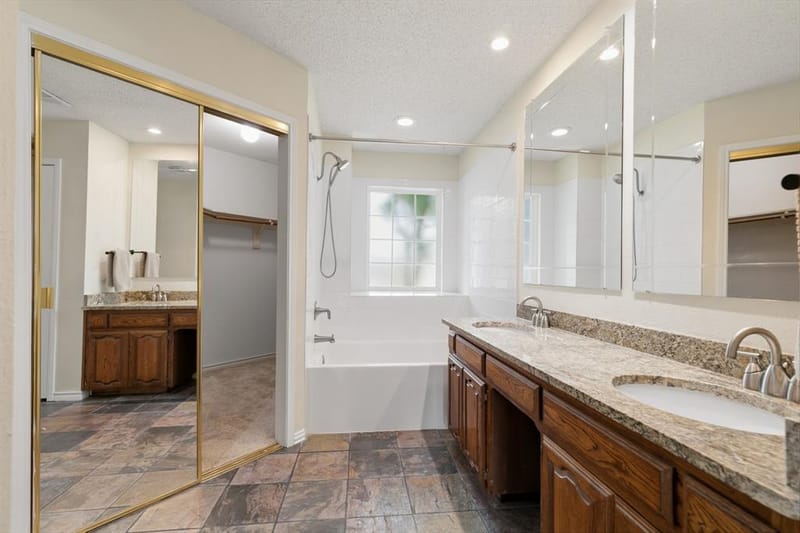 2927 S Bend Drive, Dallas TX 75229 - Photo 18
