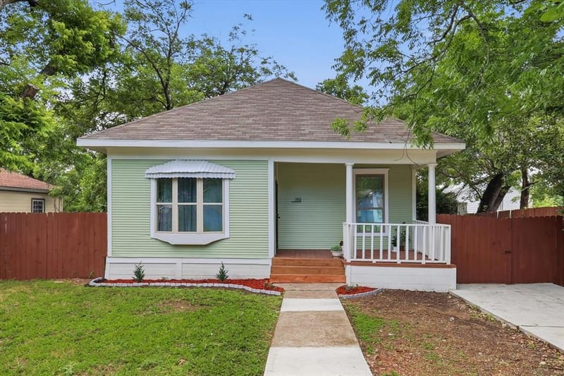 1910 Ramsey Avenue, Dallas TX 75216 - Photo 2