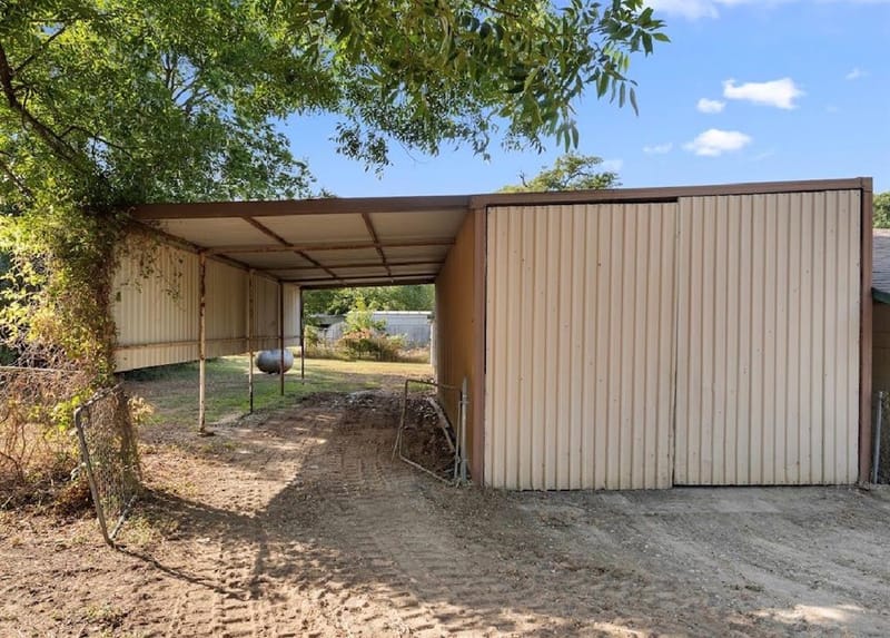 250 Bluegrass, Whitney TX 76692 - Photo 4