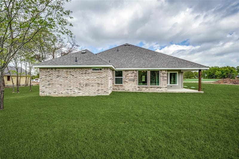 104 Ranchview, Valley View TX 76272 - Photo 24