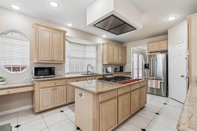 1649 Mcgee Lane, Carrollton TX 75010 - Photo 8