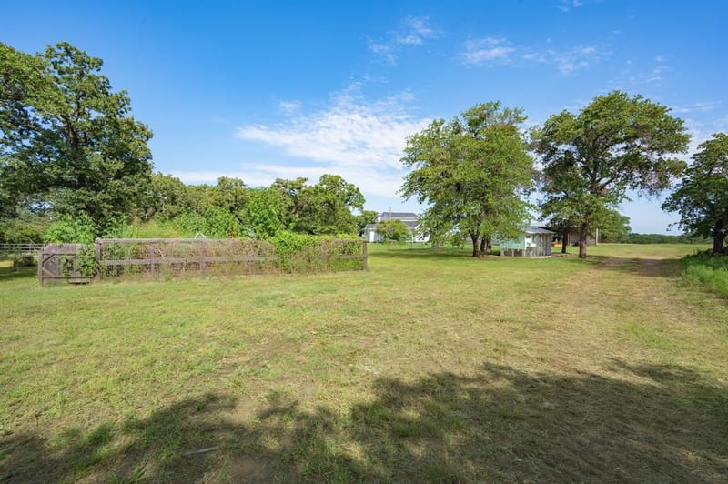 923 Natty Flat Road, Lipan TX 76462 - Photo 25