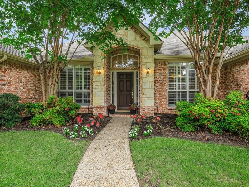 8502 Prescott Circle, Frisco TX 75033 - Photo 2