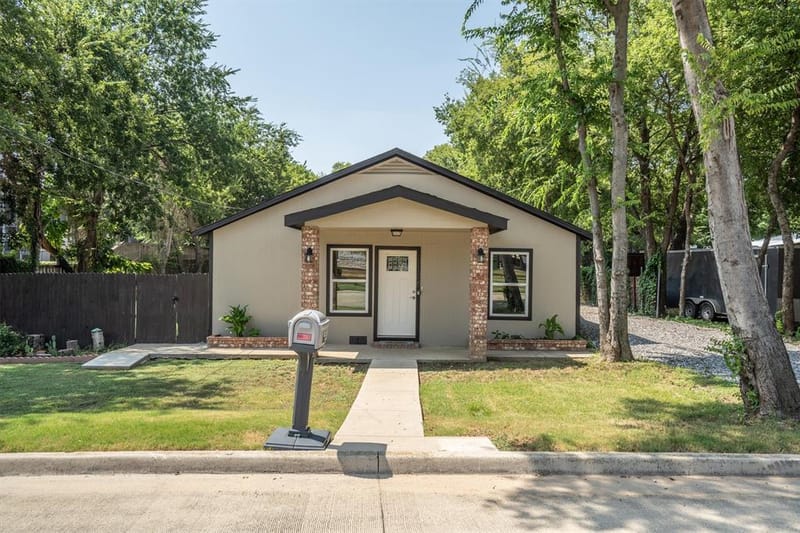 112 Inman Street, Denton TX 76205 - Photo 9